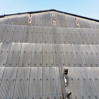 町工場の壁 町工場の壁 町工場,ガルバリウム,波板の写真素材