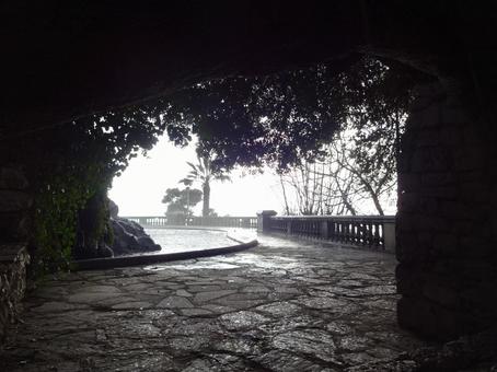 ニース高台の滝公園の写真