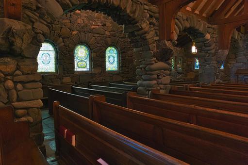 アメリカの教会の椅子とステンドグラス アメリカ,教会,海外の写真素材