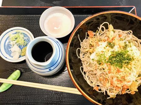 冷やしたぬきそば 冷やしたぬきそばの写真