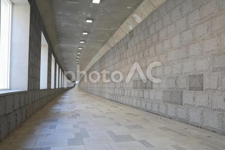 韓国　ソウルの長い歩道 歩道,地下,長いの写真素材