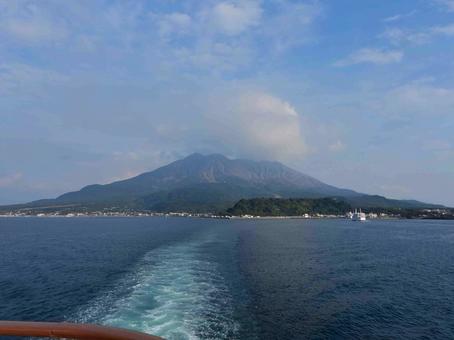 優美な桜島、カーフェリーより撮影 優美な桜島、カーフェリーより撮影の写真