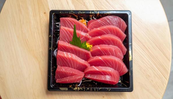 まぐろのハラモの刺身 まぐろのハラモの刺身の写真