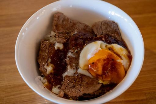 上州牛ロース丼 上州牛ロース丼の写真