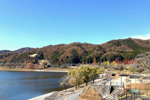 土師ダムの秋 広島県,北広島市,土師ダムの写真素材