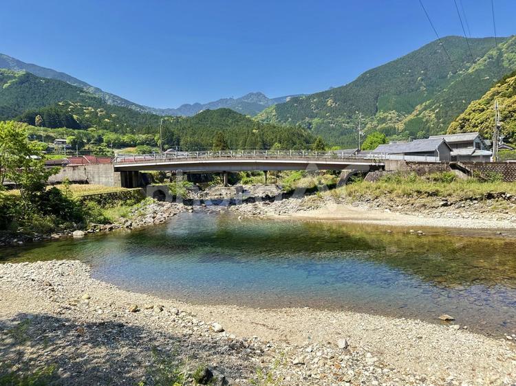 新宮市　高田川　清流 高田川,河川敷,清流の写真素材