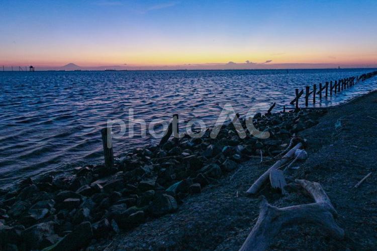 海中電柱 海中電柱,久津間海岸,木更津の写真素材