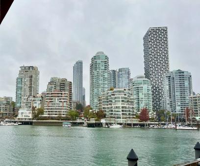 バンクーバーグランビル島でのマンションの写真