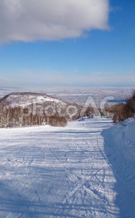 晴れのゲレンデ 冬,自然,風景の写真素材