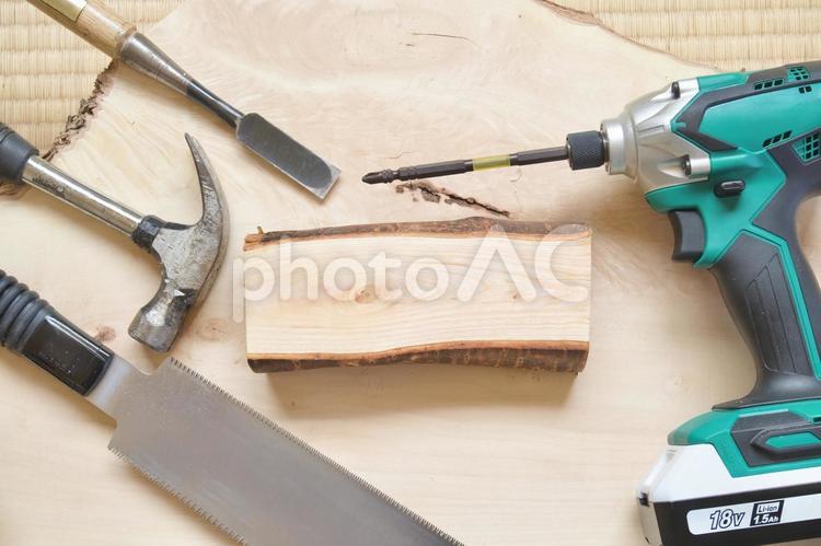 DIY工具 インパクトドライバー,電動ドライバー,ノコギリの写真素材