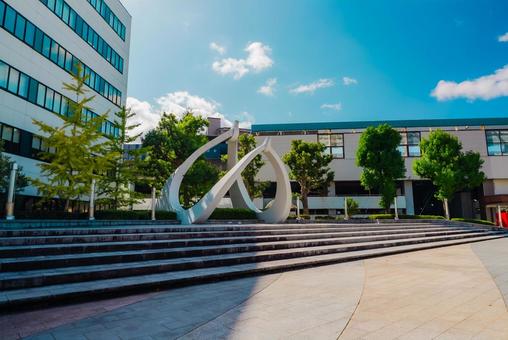 【鳥取】鳥取駅のモニュメント 鳥取駅,駅前,駅の写真素材