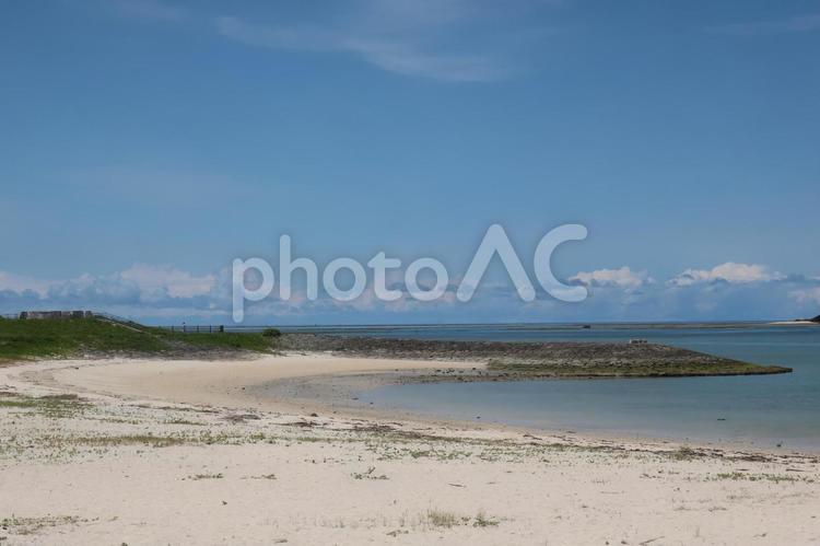 沖縄の風景　海と空 沖縄,波,波しぶきの写真素材