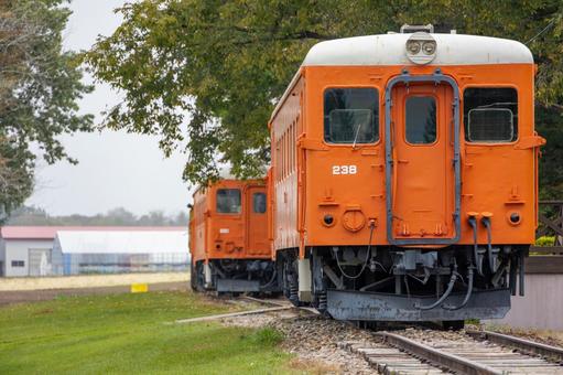 幸福駅の2両のキハ22系車両 幸福駅の2両のキハ22系車両 鉄道遺構,幸福駅,国鉄の写真素材