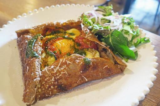 挽肉ミートソースとトマトとナスのコンプレ 挽肉ミートソースとトマトとナスのコンプレ 挽肉,ミートソース,トマトの写真素材