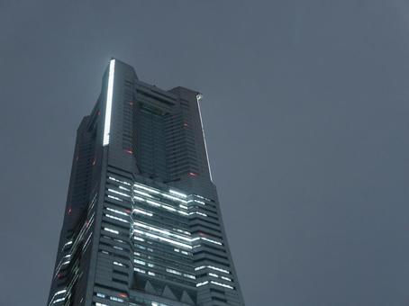 ランドマークタワー ランドマークタワー みなとみらい,夜,街並みの写真素材
