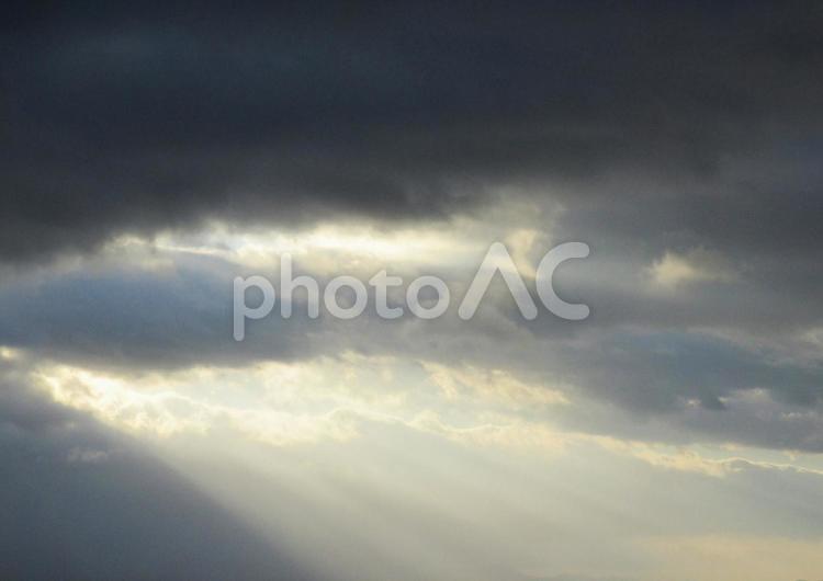 天使の階段 天使の階段,陽光,自然の写真素材