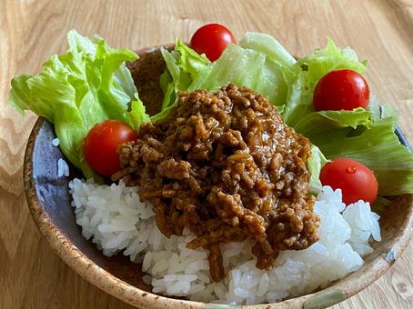 野菜たっぷりタコライス 野菜たっぷりタコライス タコライス,野菜,食べ物の写真素材