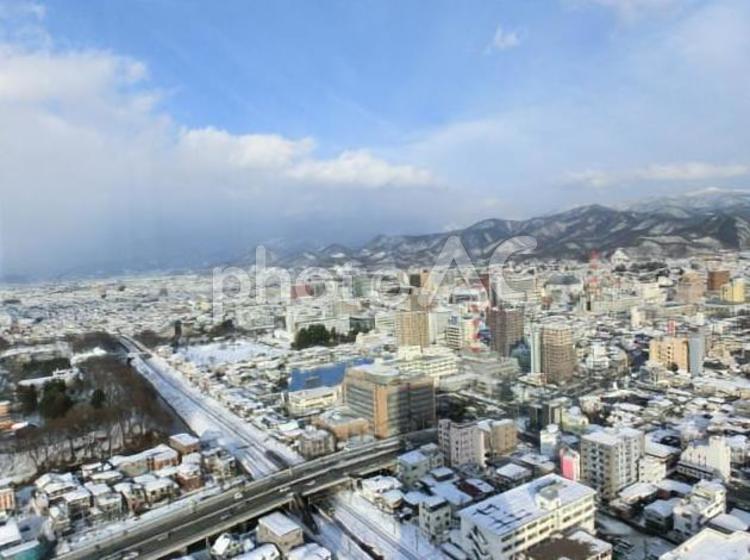 展望台からの街並み 冬,冬景色,雪の写真素材