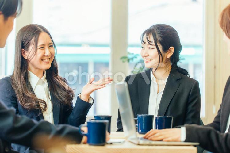 会議・ミーティング 会議,ビジネス,ビジネスマンの写真素材