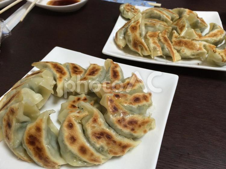 手作りギョウザ 餃子,ギョウザ,ぎょうざの写真素材