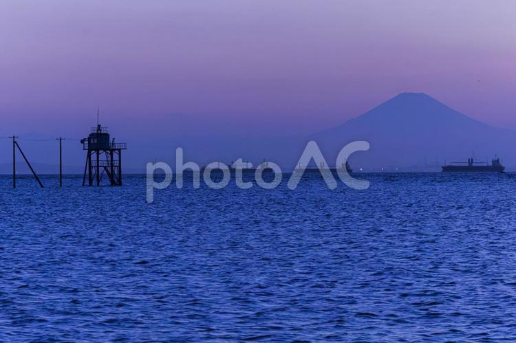 海中電柱 海中電柱,久津間海岸,木更津の写真素材