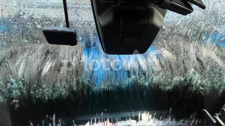 迫りくる洗車場のモップ② 洗車,洗車機,モップの写真素材