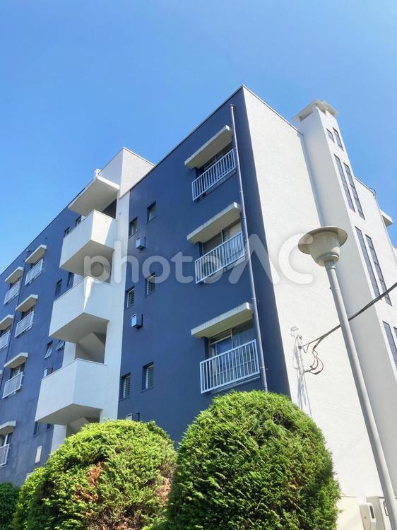 青い空とマンションの風景写真素材_af_15 マンション,賃貸マンション,住宅の写真素材