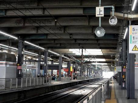 【風景写真】広島駅新幹線ホーム 【風景写真】広島駅新幹線ホーム 広島駅,新幹線ホーム,駅の写真素材