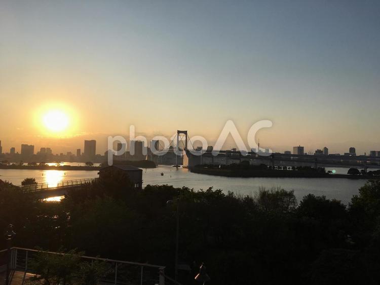 東京の夕焼け 夕景,夕方,ベイエリアの写真素材
