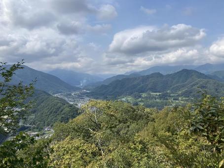 菊花山の中腹から見た眺望 菊花山の中腹から見た眺望 菊花山,山頂,山梨の写真素材