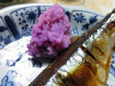 vegetable_紫大根と焼きサンマ1の写真