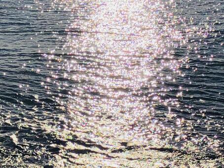 海面の輝き 海面,小波,輝きの写真素材