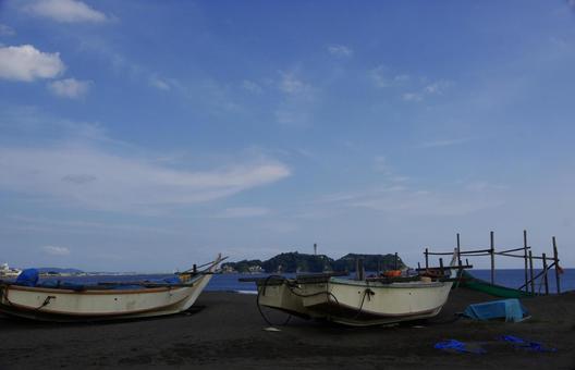 江の島と小舟 江の島と小舟 湘南,海,江の島の写真素材