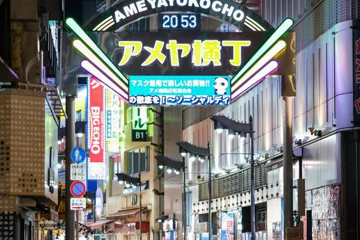 アメヤ横丁の夜景 アメヤ横丁,上野,アメ横の写真素材