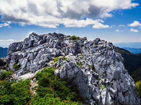 光岩(てかりいわ) 光岩(てかりいわ) 光岳,山頂,光岩の写真素材