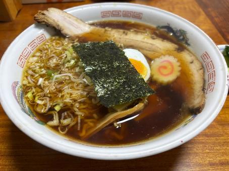 しょうゆラーメン しょうゆラーメンの写真