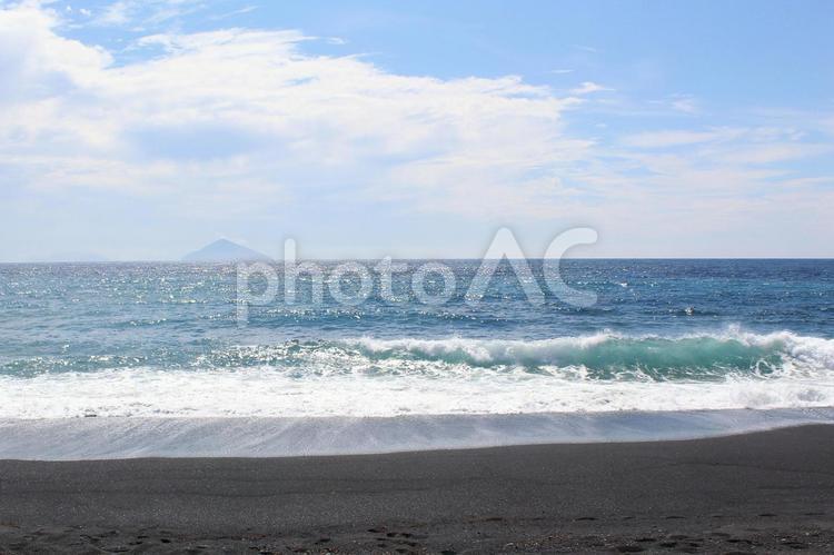 大島の海岸 伊豆七島,利島,大島の写真素材