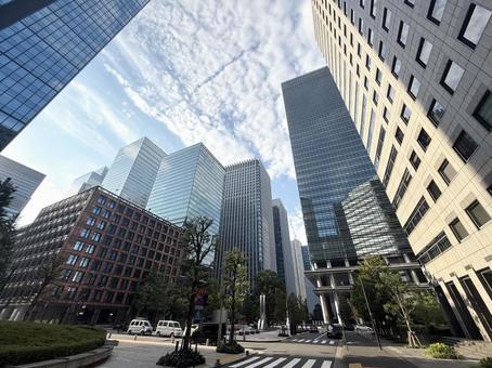 ビジネス街 ビジネス街 ビル,空,道の写真素材