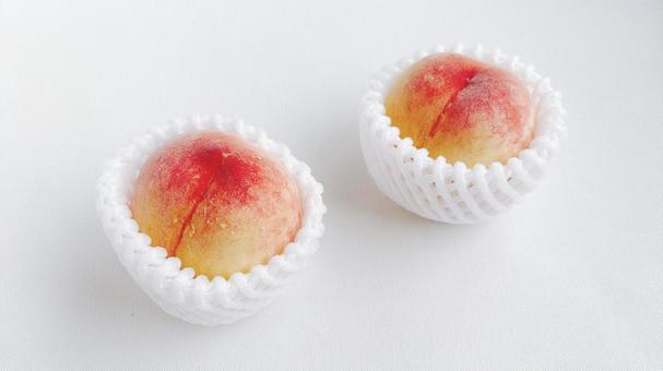 Peaches with net (2 pieces, diagonal), JPG Peaches with net (2 pieces, diagonal), JPG