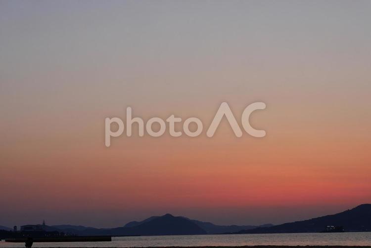 海と夕焼け 夕焼け,海岸,海の写真素材