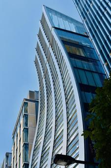 真夏の東京銀座高層ビル 真夏の東京銀座高層ビル 高層ビル,東京都中央区銀座,ビル街の写真素材
