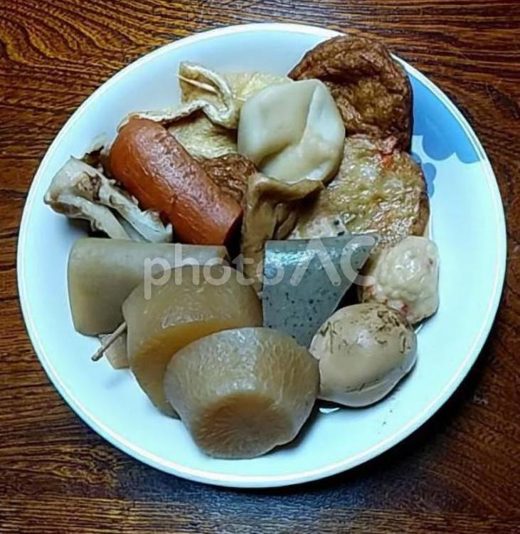 R5.11.28　おでん おでん,大根,こんにゃくの写真素材