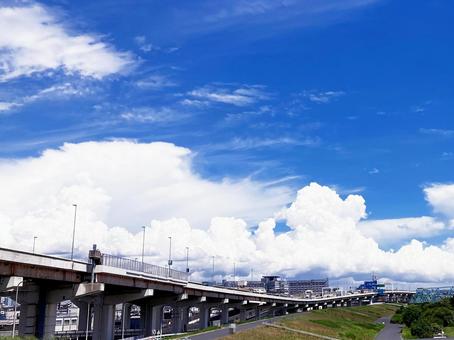 夏空 夏空 夏空,雲,高速道路の写真素材