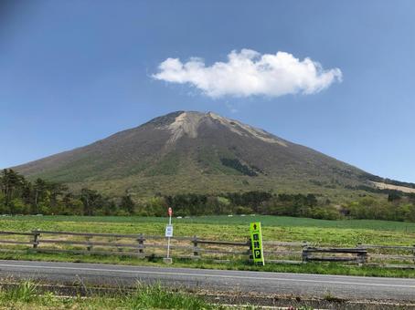 昼間の山 山,風景,自然の写真素材