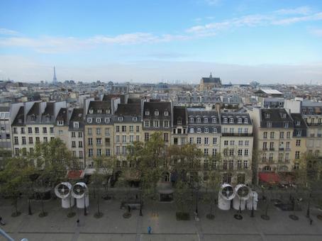 フランスのパリ(エッフェル塔方向)の風景 フランスのパリ(エッフェル塔方向)の風景 パリ中心部,展望,風景の写真素材