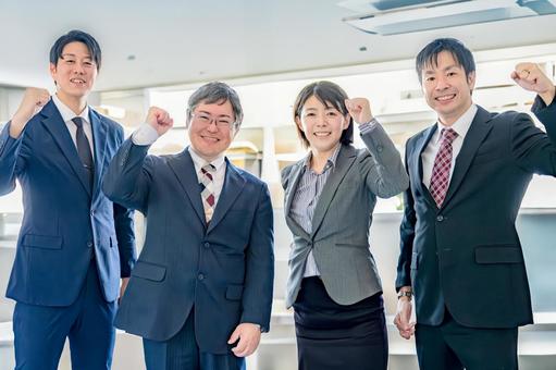 ガッツポーズするビジネスチーム ガッツポーズするビジネスチーム チーム,ガッツポーズ,ビジネスマンの写真素材