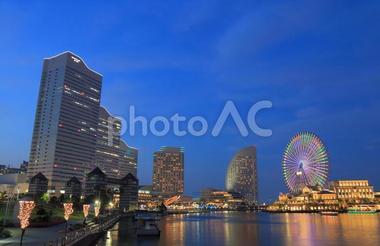 横浜みなとみらいの夜景 みなとみらい,高層ビル,横浜の写真素材