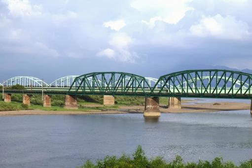 阿賀野川と鉄橋(橋梁) 新潟県新潟市 阿賀野川と鉄橋(橋梁) 新潟県新潟市の写真