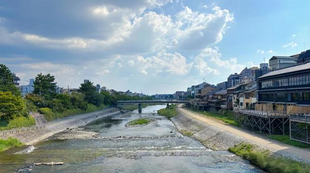 Kamo River in Kyoto in midsummer (Pontocho with a tatami floor), JPG