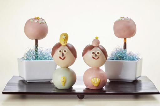 お菓子で作った雛人形 お菓子で作った雛人形 お雛様,雛祭り,ケーキの写真素材